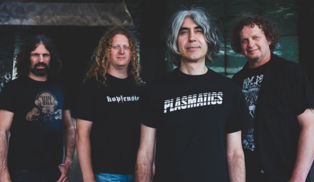 Voivod dá a letra em trabalho atual!