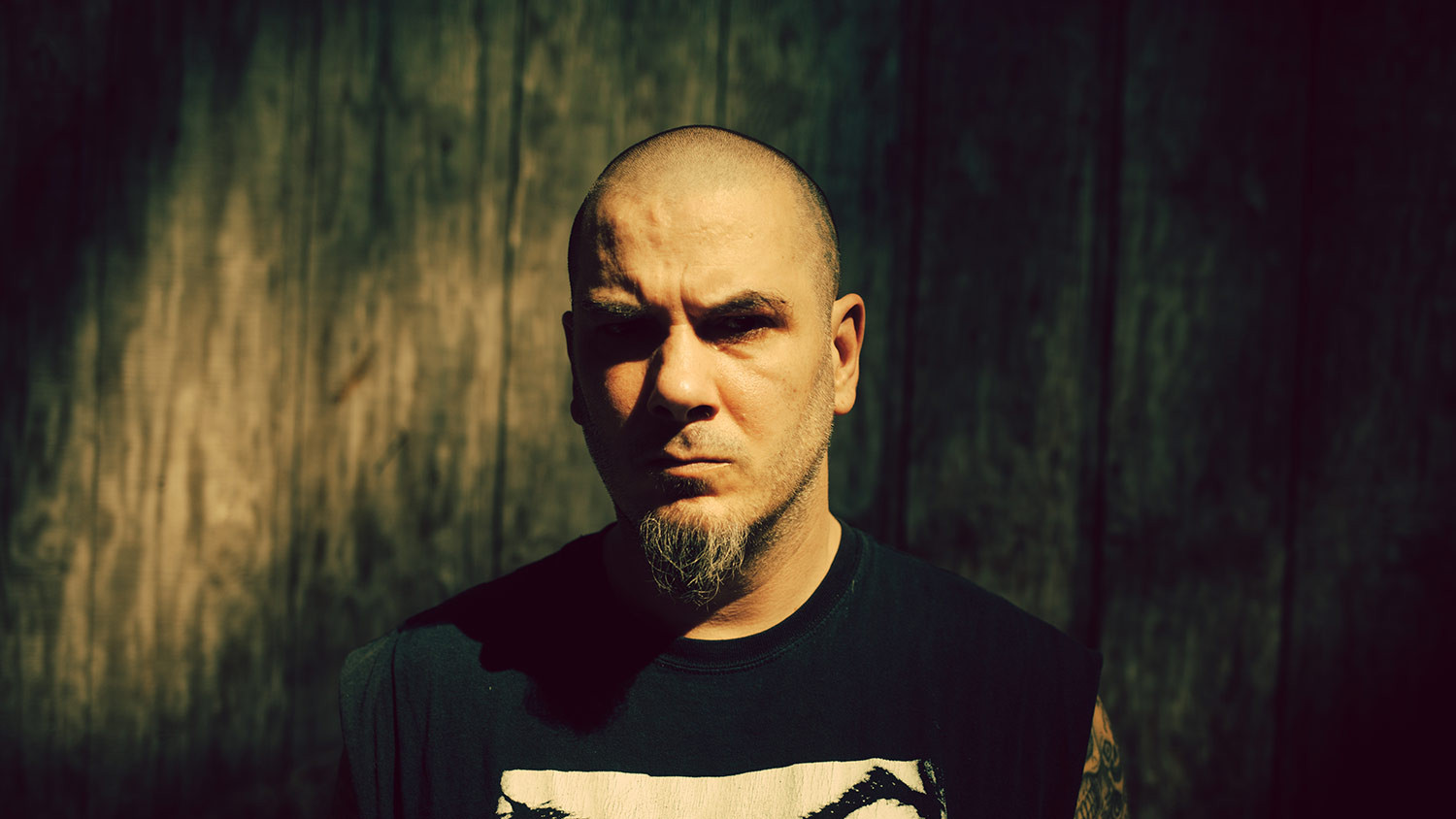 O novo projeto musical de Phil Anselmo foi barrado na Nova Zelândia