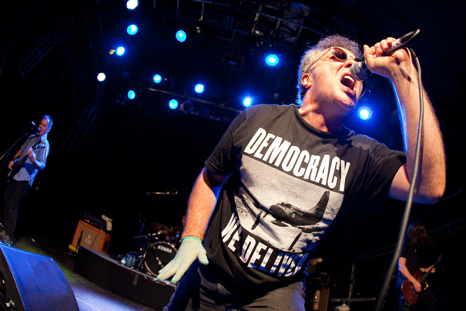 Jello Biafra cita Marielle Franco e faz duras críticas ao Dead Kennedys: “Foda-se o fascismo!”