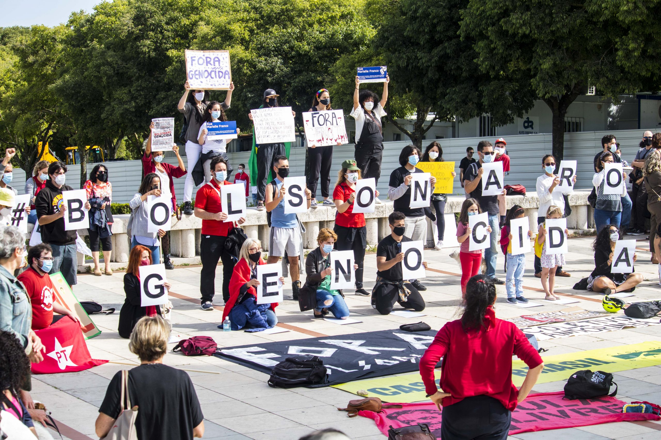 Lisboa reúne manifestantes no ato “Fora Bolsonaro Genocida”