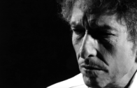 Bob Dylan substitui telas de celular pelo marejar brilhante nos olhares de seu público em Lisboa