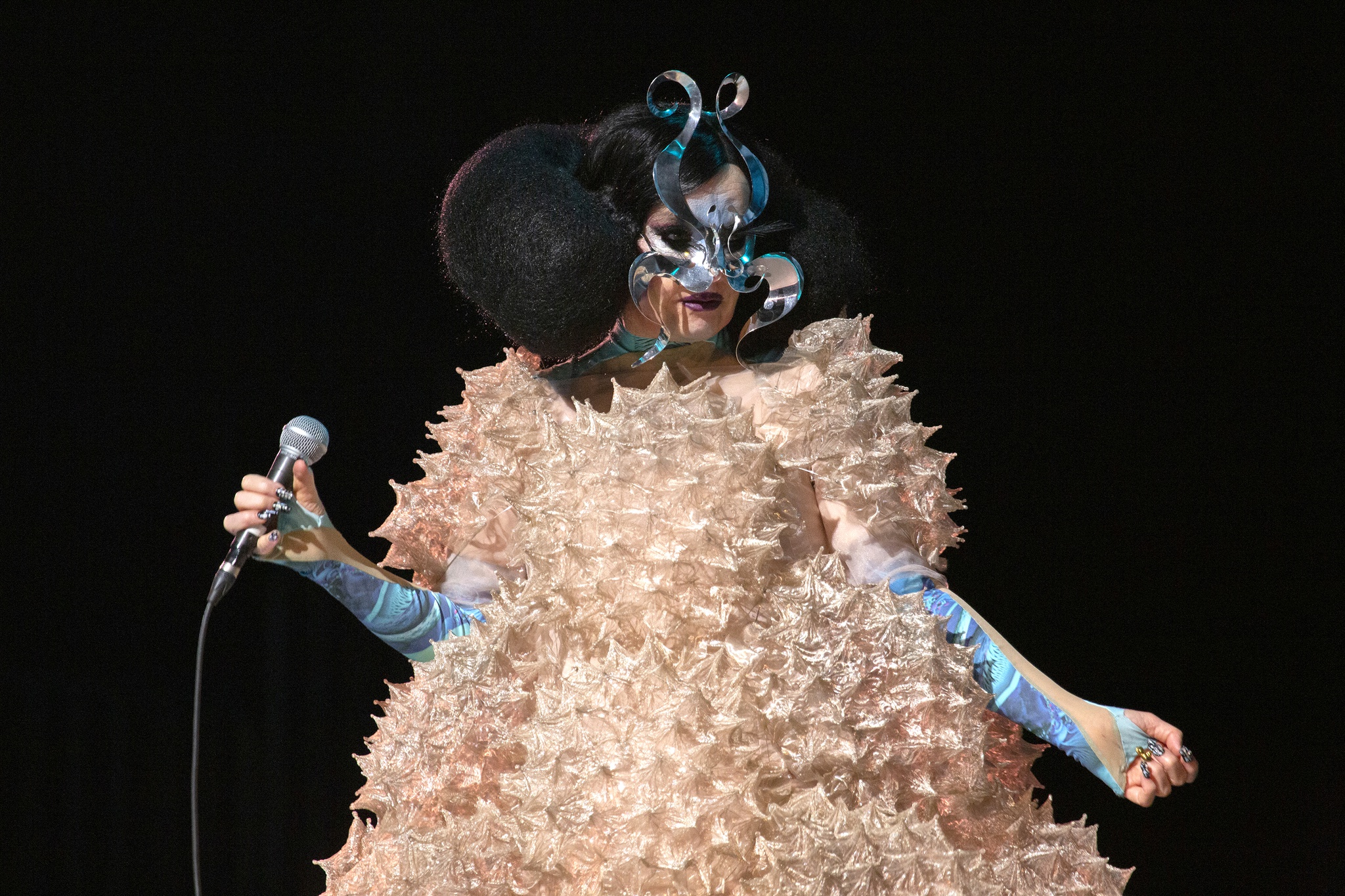 Björk de volta com a inovadora turnê Cornucopia